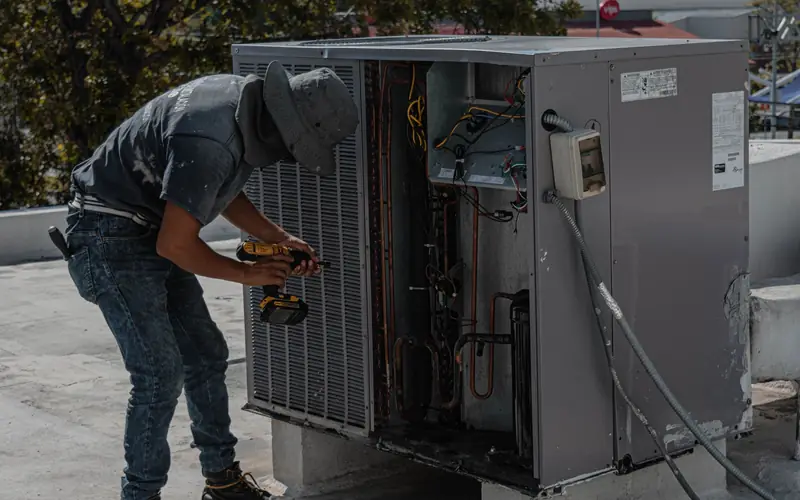 HVAC work in Tempe (stock photo)
